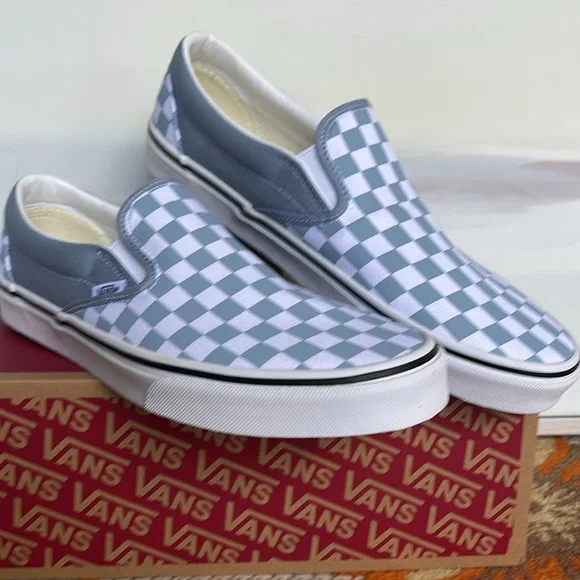 Vans Men’s Classic Slip-On
Color Theory Checkerboard
VN000BVZDSB
Sneakers - Picture 5 of 16